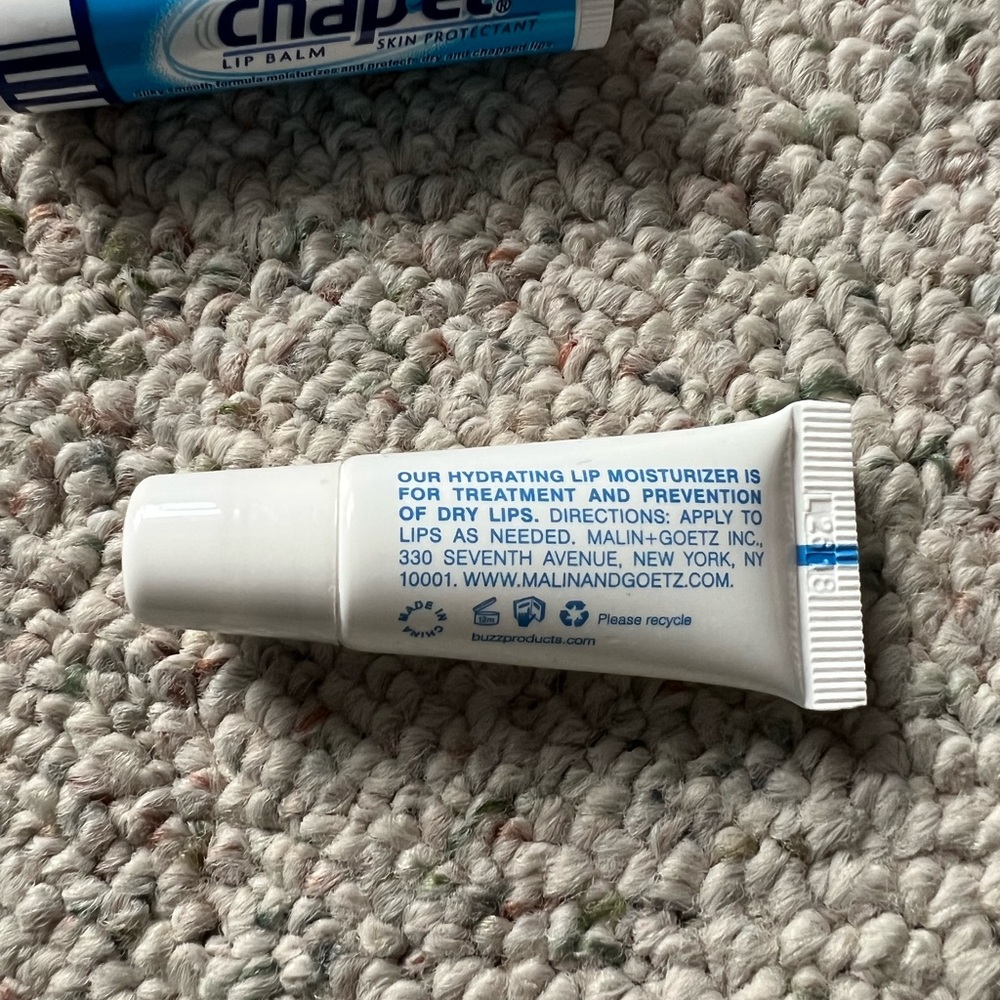 Assorted Lip Bundle - Picture 5 of 7